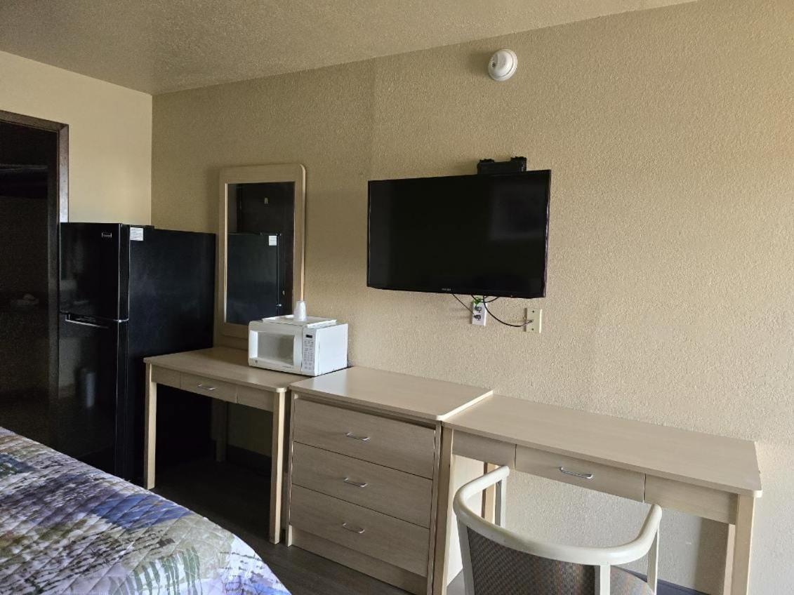 Lodge Usa Motel Guymon Exterior photo